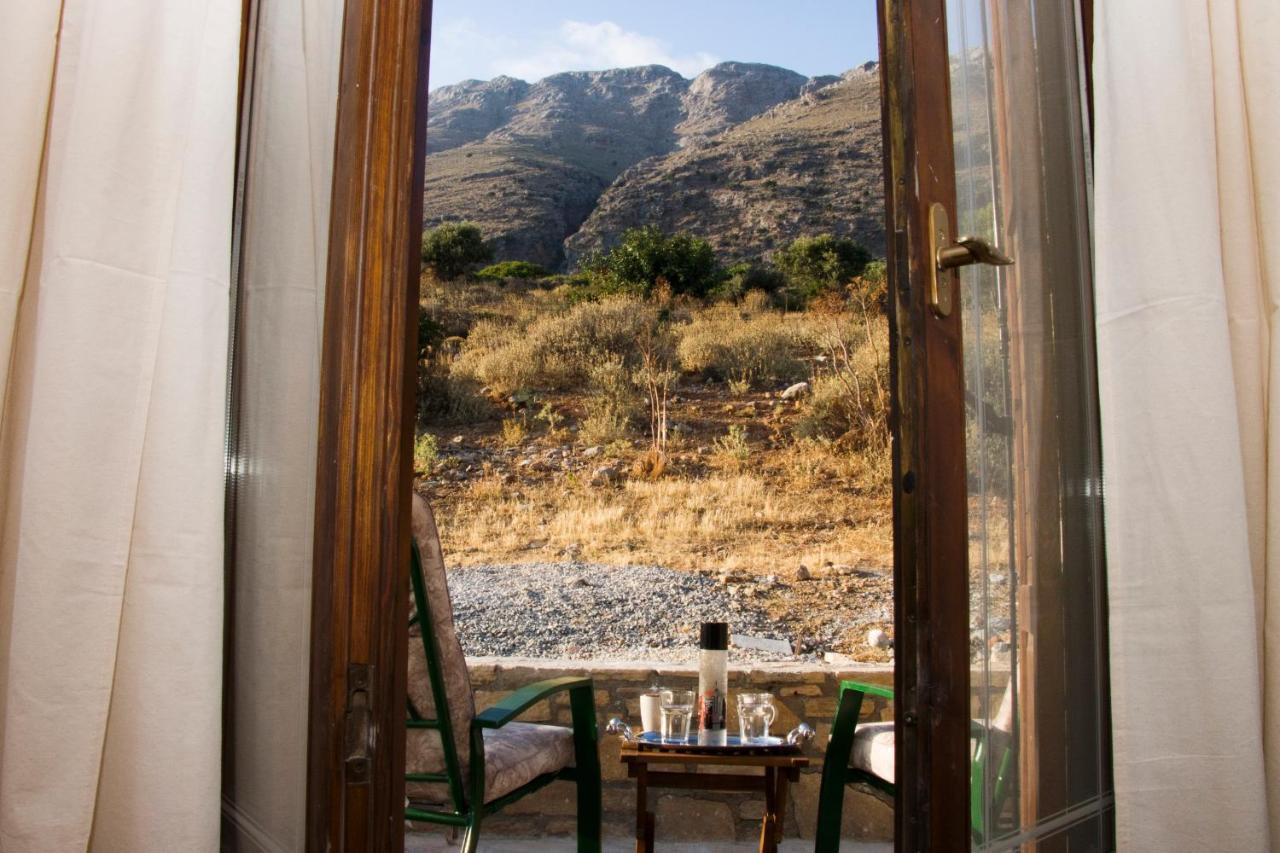Villa Argyro トリオペトラ エクステリア 写真