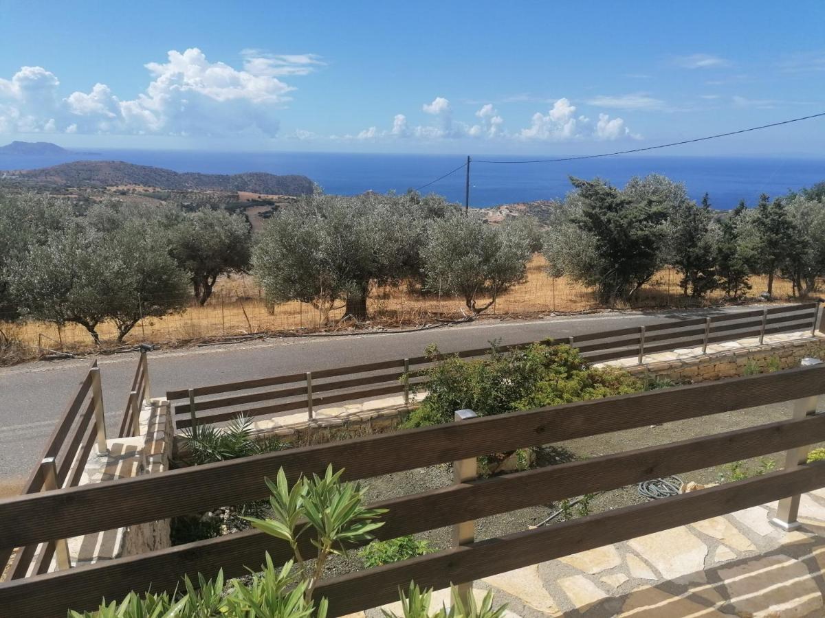 Villa Argyro トリオペトラ エクステリア 写真