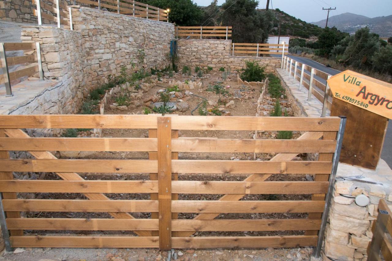Villa Argyro トリオペトラ エクステリア 写真